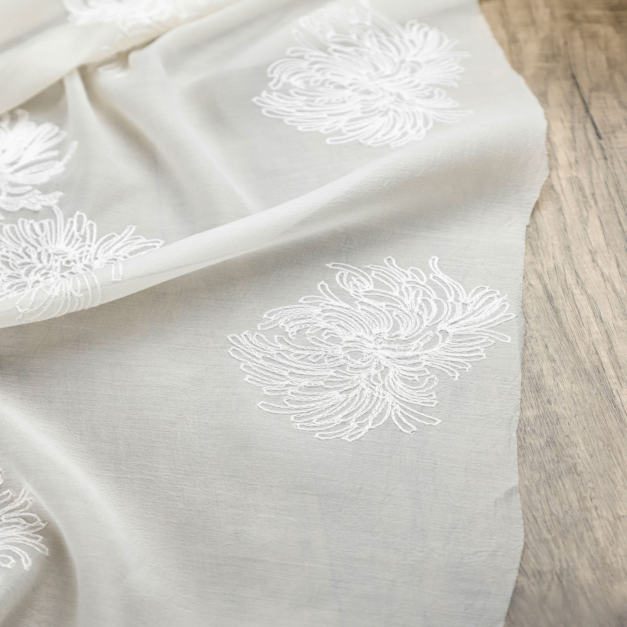 1Meter Chrysanthemum Embroider - Home Textiles Importers In Usa 评论和价格